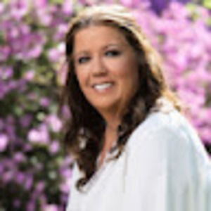 Meet your Posher, Holly